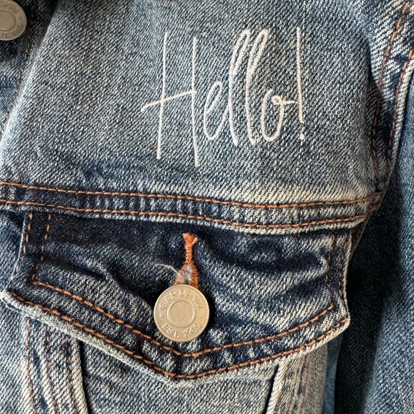 Gap Denim Jacket with Inscription for Essential Body-wear bra rep size medium - Picture 3 of 6